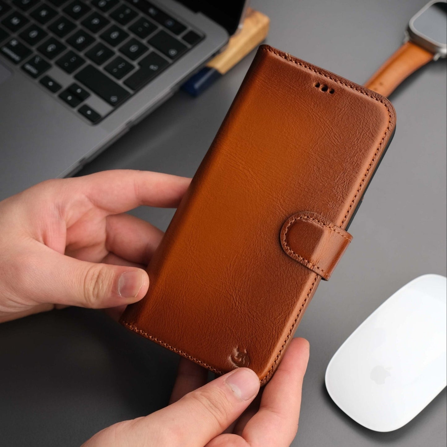 Casper iPhone 17 Pro Max Leather Wallet Case – MagSafe Compatible-1